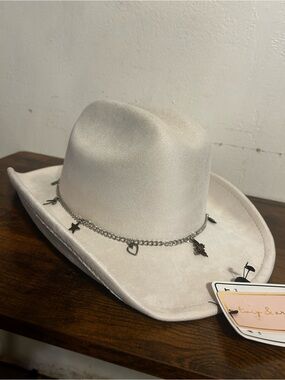 Twig & Arrow Cream Faux Suede Cowboy Hat with Charm Chain Band NWT